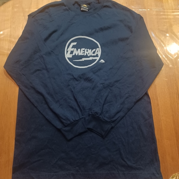 VINTAGE SINGLE STITCH EMERICA SKATEBOARD LONG SLEEVE TEE NWOT LARGE BLUE - Picture 16 of 16